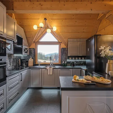Chalet Tatra View & *